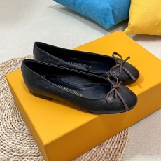 Louis Vuitton Flat Shoes